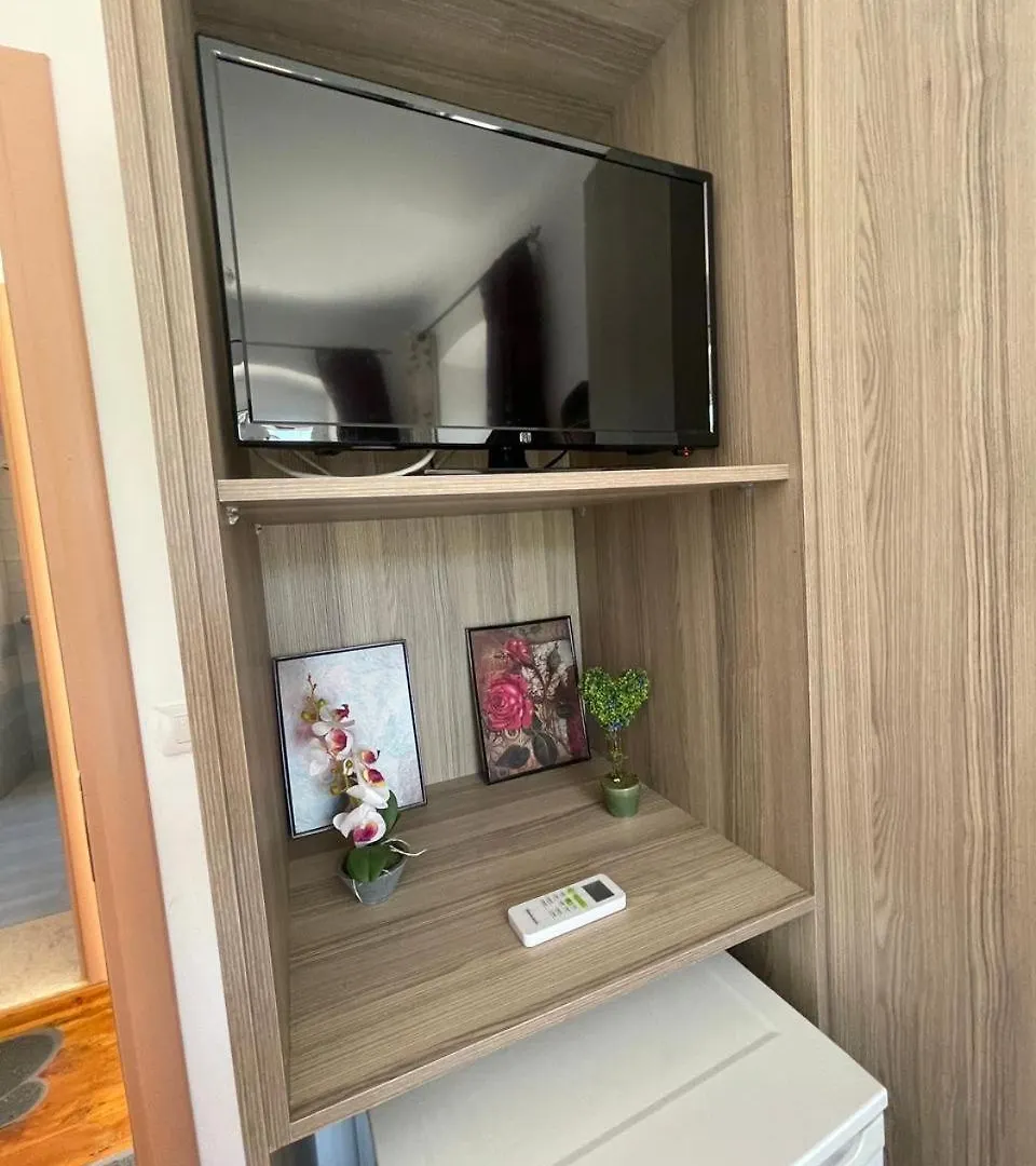 Gezos Apartment Himarë